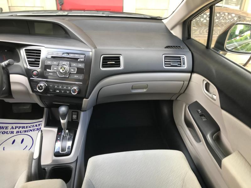 Honda Civic LX sedan 2013