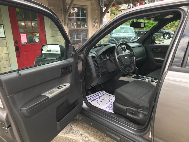 Ford Escape XLT FWD 2012