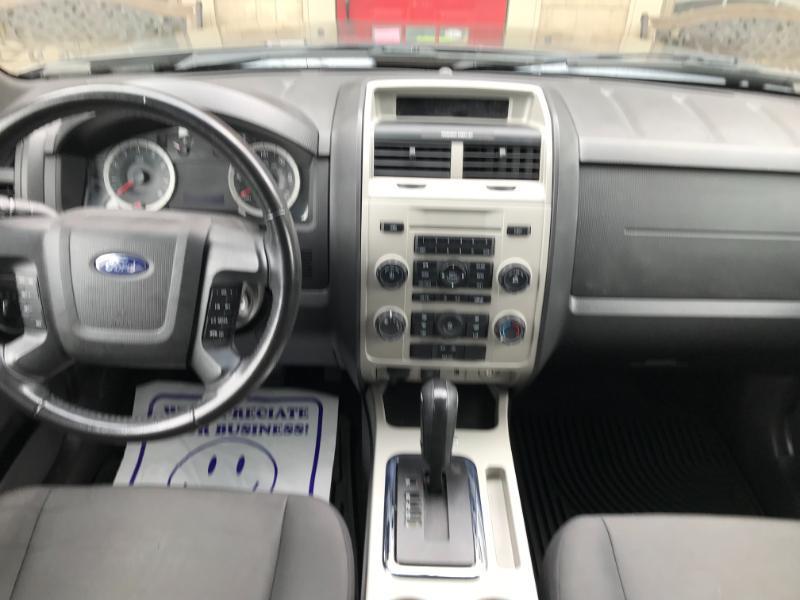 Ford Escape XLT FWD 2012