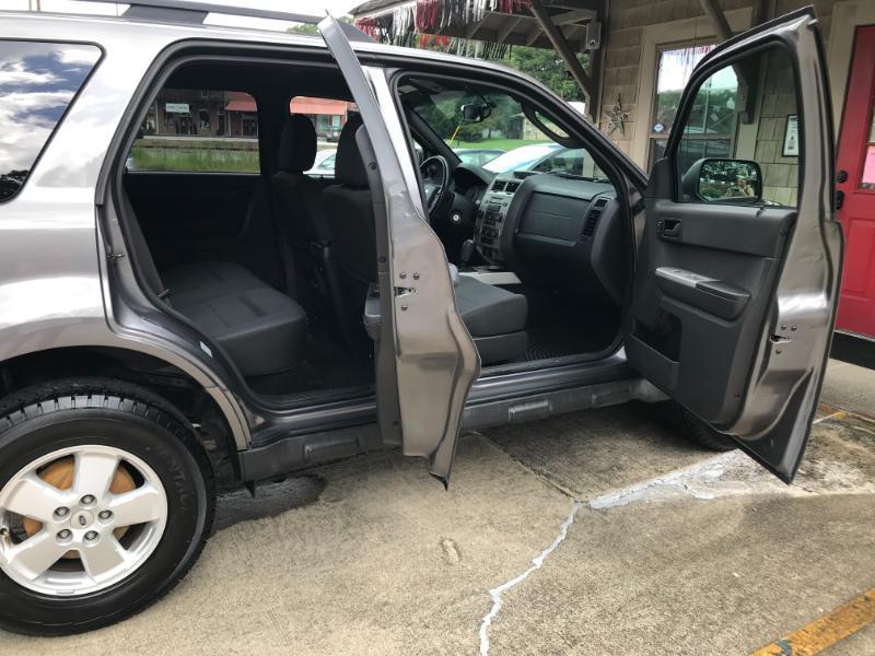 Ford Escape XLT FWD 2012