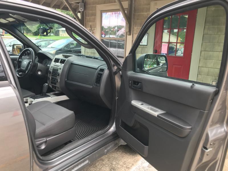 Ford Escape XLT FWD 2012