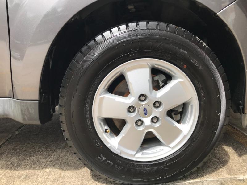 Ford Escape XLT FWD 2012