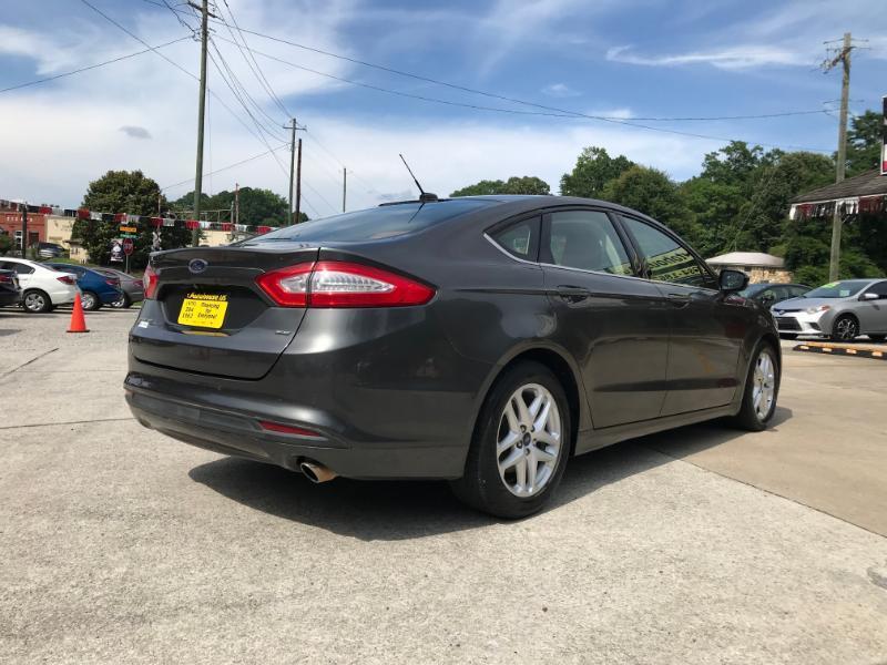 Ford Fusion SE 2016