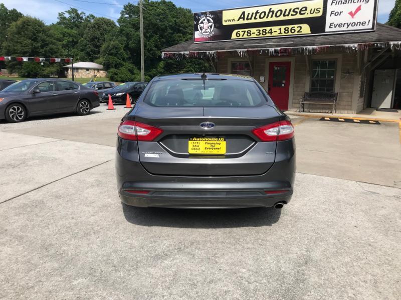 Ford Fusion SE 2016