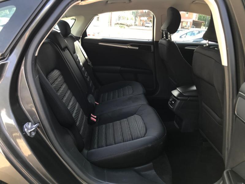 Ford Fusion SE 2016