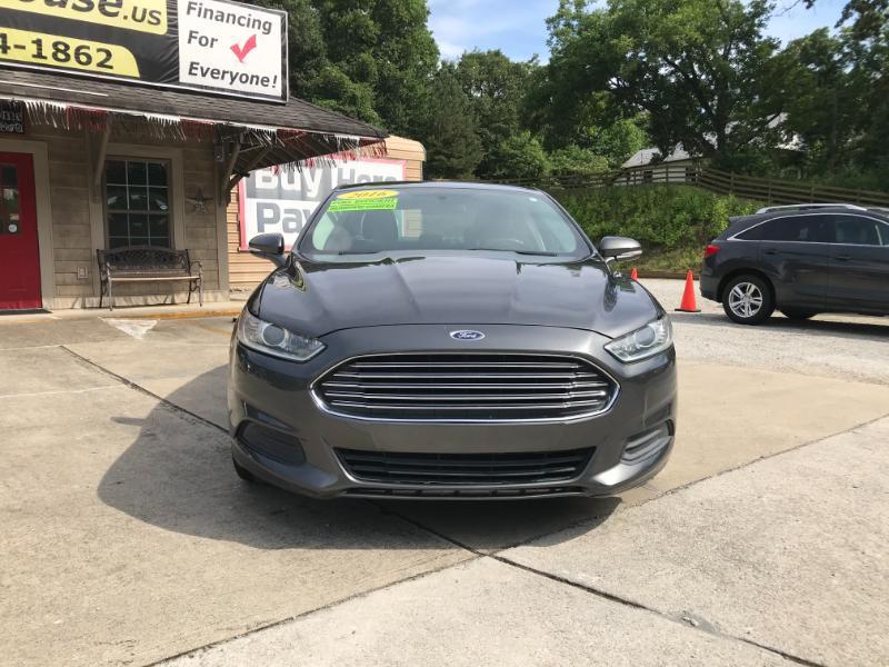 Ford Fusion SE 2016