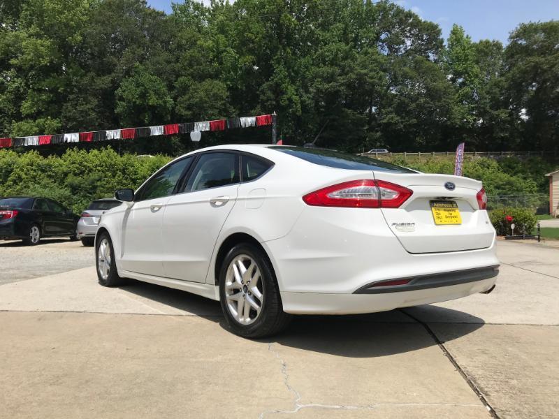 Ford Fusion SE 2016