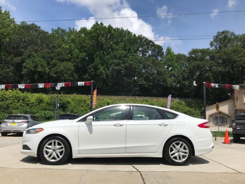 Ford Fusion SE 2016
