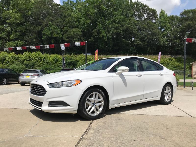 Ford Fusion SE 2016