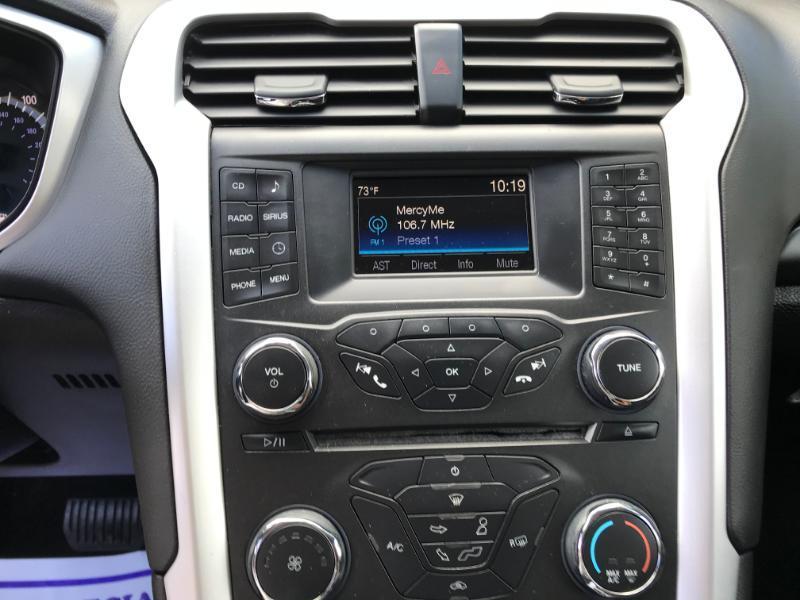 Ford Fusion SE 2016