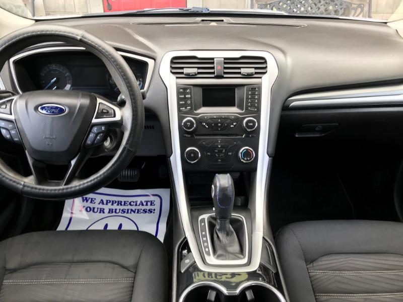 Ford Fusion SE 2016