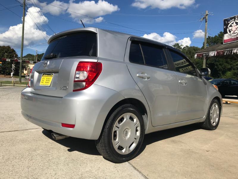 Scion xD Base 4D Hatchback 2009
