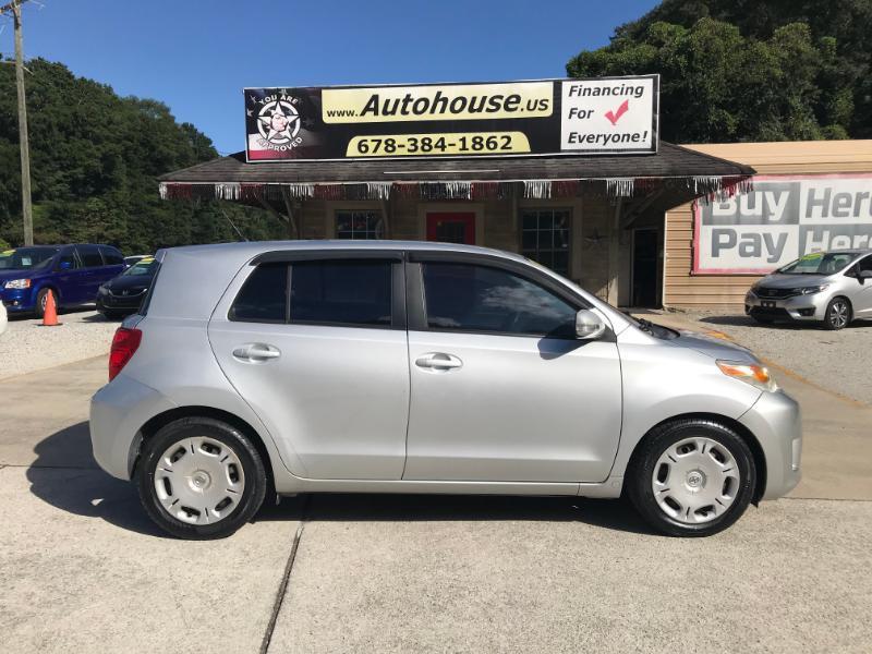 Scion xD Base 4D Hatchback 2009