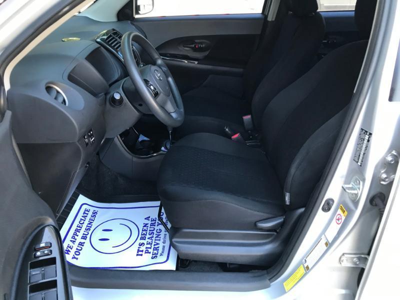 Scion xD Base 4D Hatchback 2009