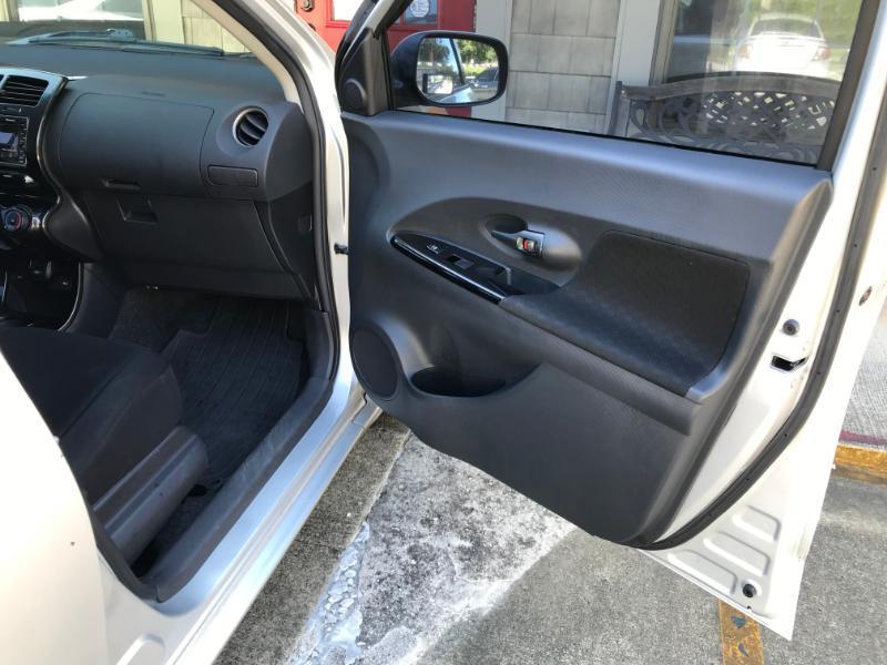 Scion xD Base 4D Hatchback 2009