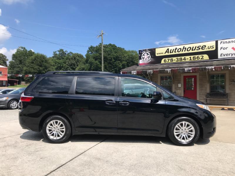 Toyota Sienna XLE Premium FWD 8-Passenger V6 2017