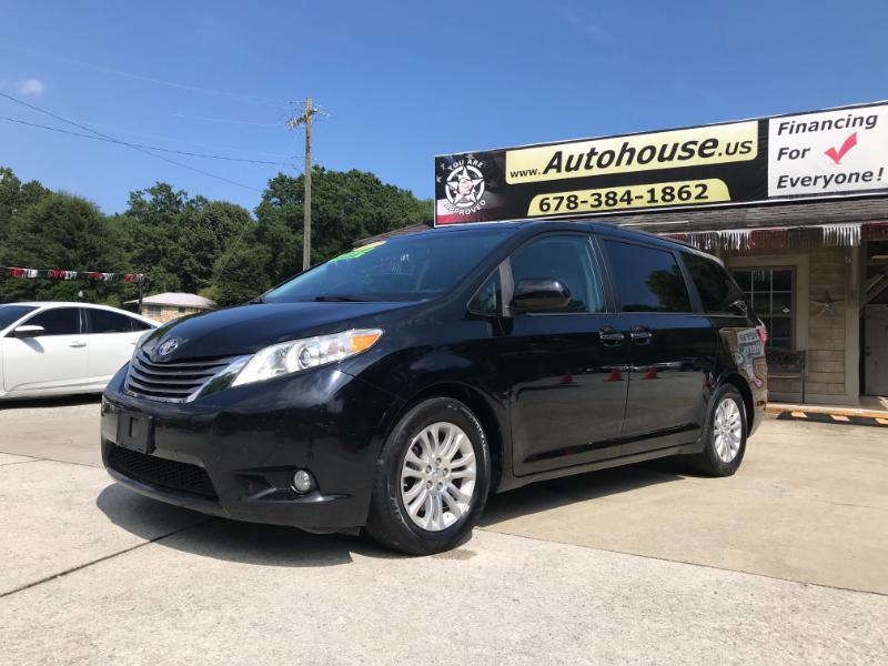 Toyota Sienna XLE Premium FWD 8-Passenger V6 2017