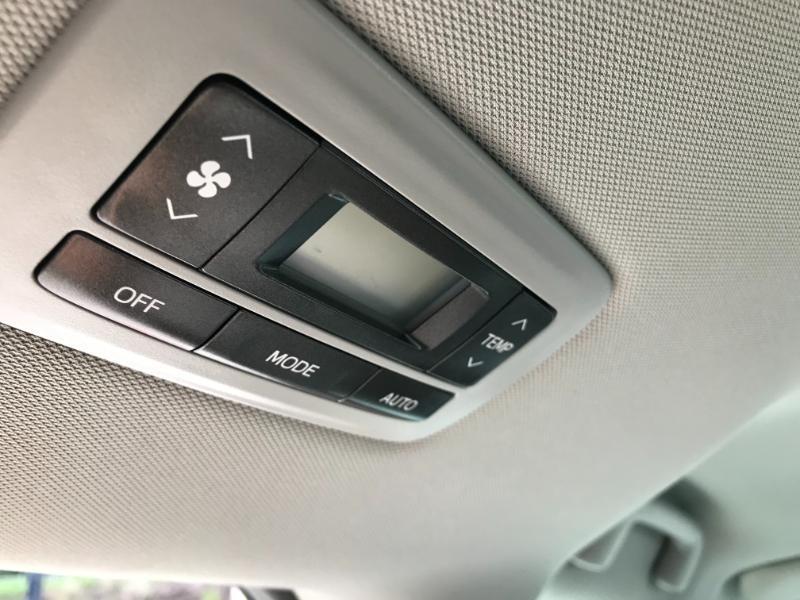Toyota Sienna XLE Premium FWD 8-Passenger V6 2017
