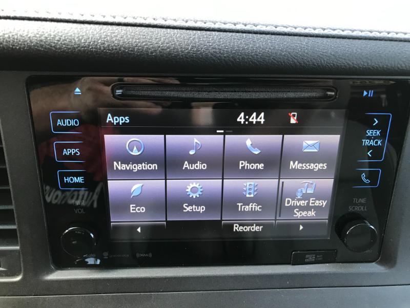 Toyota Sienna XLE Premium FWD 8-Passenger V6 2017