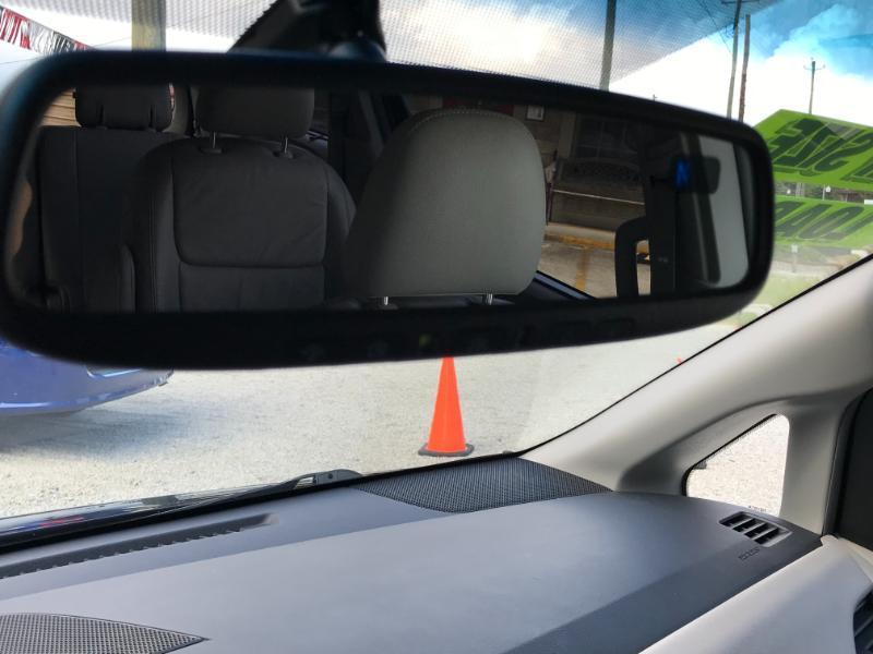 Toyota Sienna XLE Premium FWD 8-Passenger V6 2017