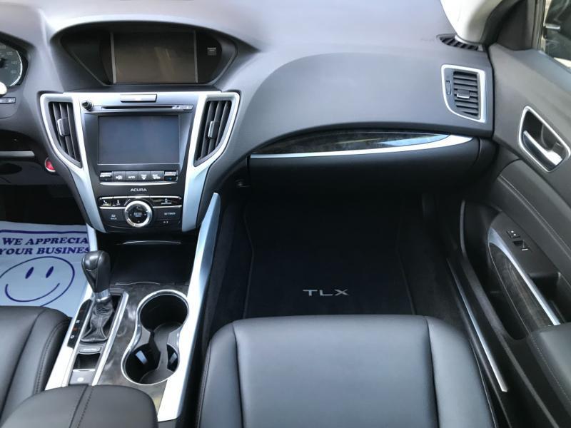 Acura TLX 2.4L FWD 2018