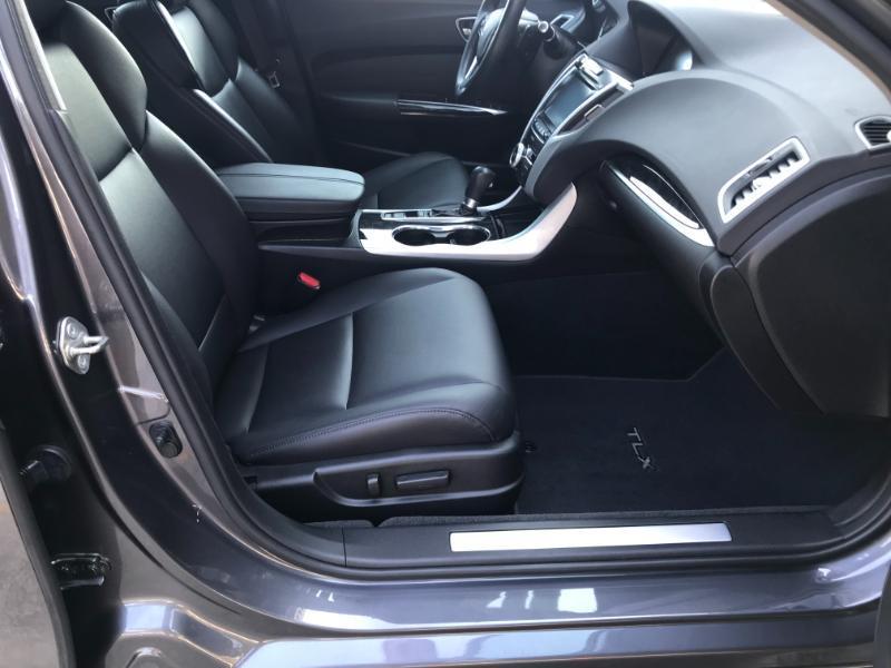 Acura TLX 2.4L FWD 2018