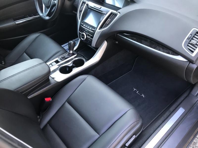 Acura TLX 2.4L FWD 2018