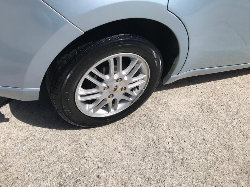 Ford Focus SE Sedan 2009
