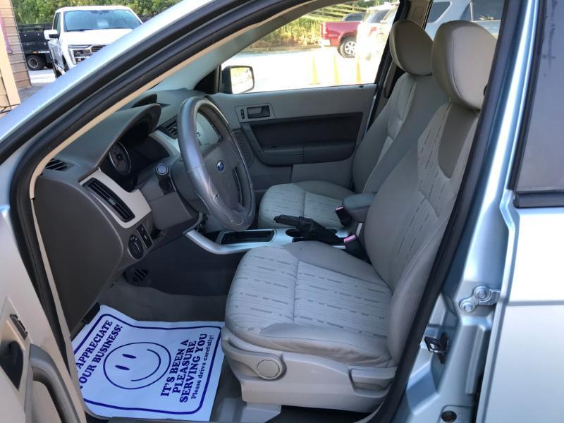 Ford Focus SE Sedan 2009