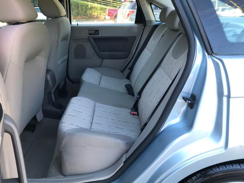 Ford Focus SE Sedan 2009