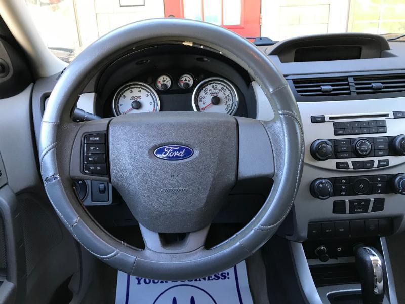 Ford Focus SE Sedan 2009