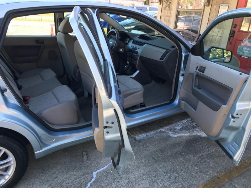 Ford Focus SE Sedan 2009