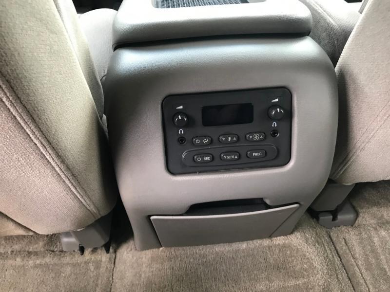GMC Yukon SLE 2WD 2003