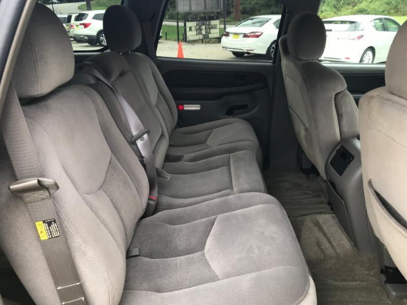 GMC Yukon SLE 2WD 2003