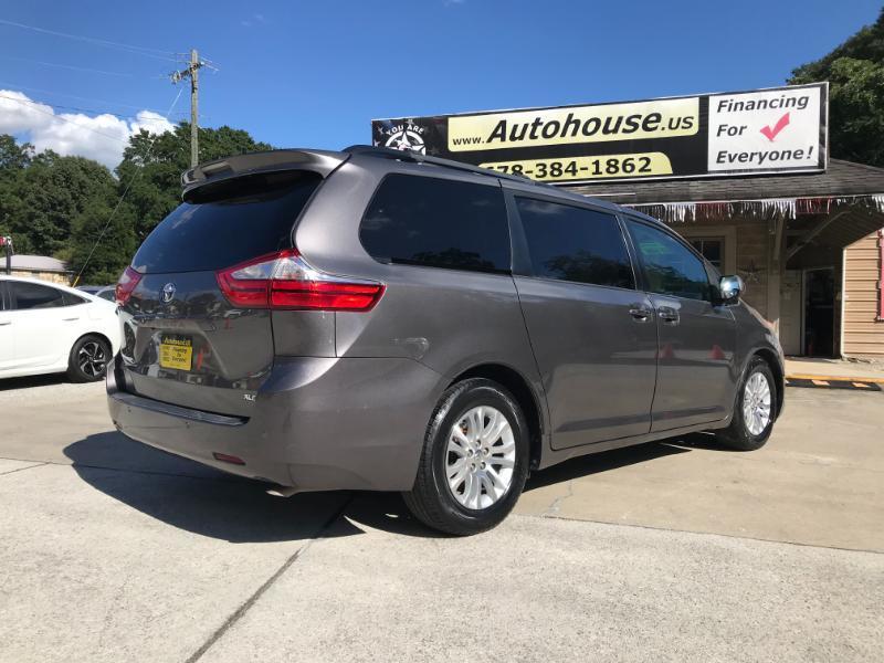Toyota Sienna XLE FWD 8-Passenger V6 2016