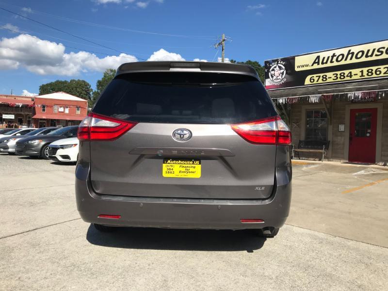 Toyota Sienna XLE FWD 8-Passenger V6 2016