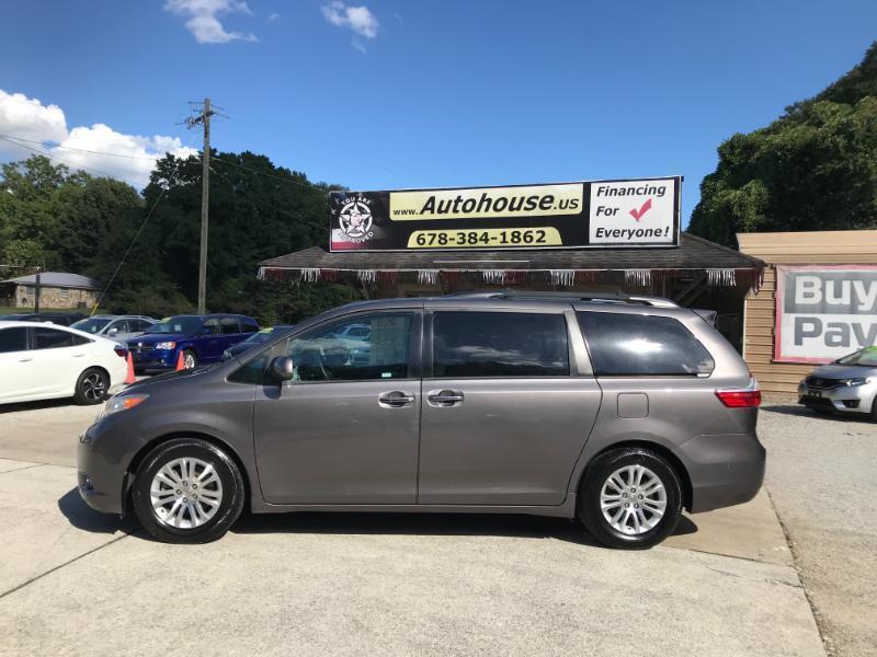 Toyota Sienna XLE FWD 8-Passenger V6 2016