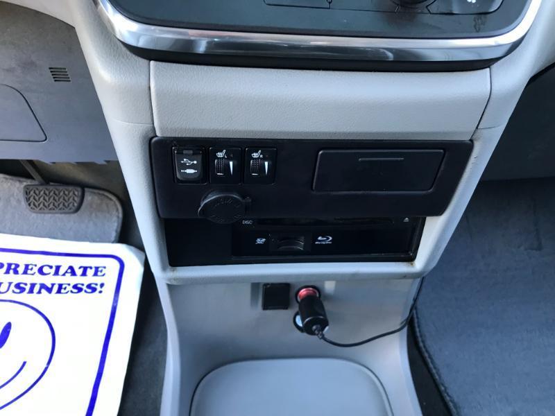 Toyota Sienna XLE FWD 8-Passenger V6 2016