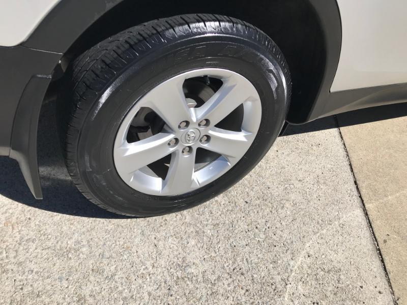 Toyota RAV4 XLE FWD 2014