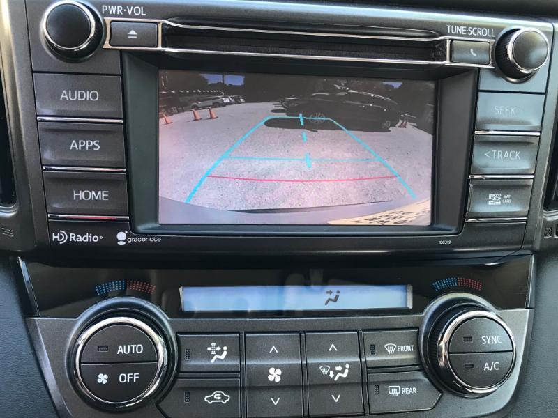 Toyota RAV4 XLE FWD 2014