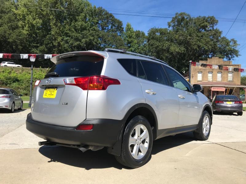 Toyota RAV4 XLE FWD 2014