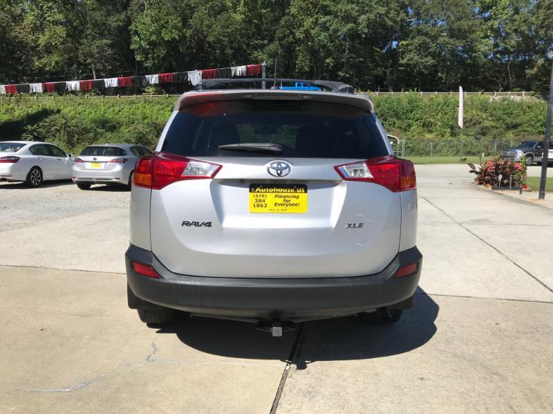 Toyota RAV4 XLE FWD 2014
