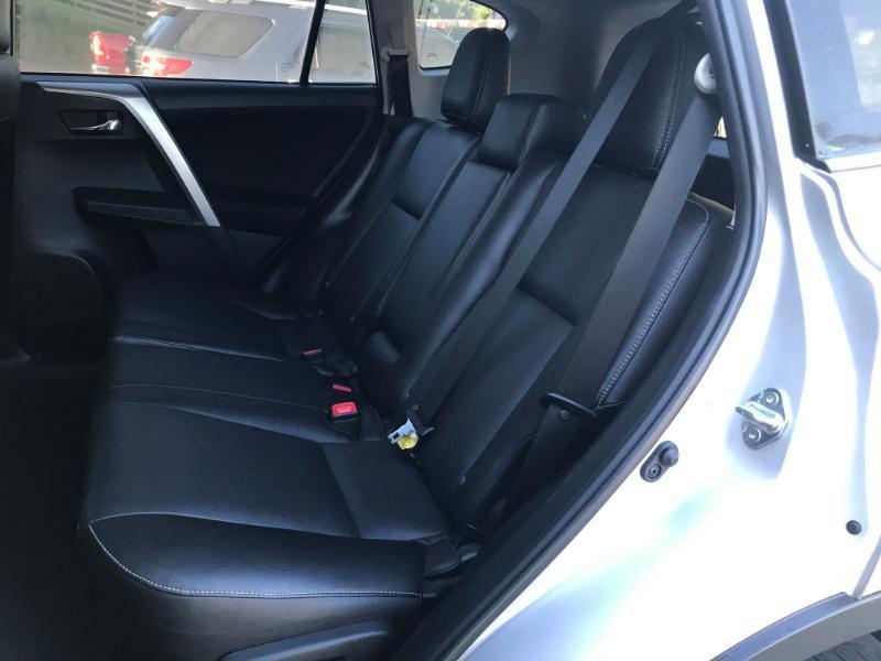 Toyota RAV4 XLE FWD 2014