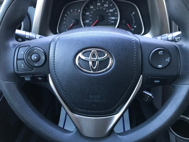 Toyota RAV4 XLE FWD 2014