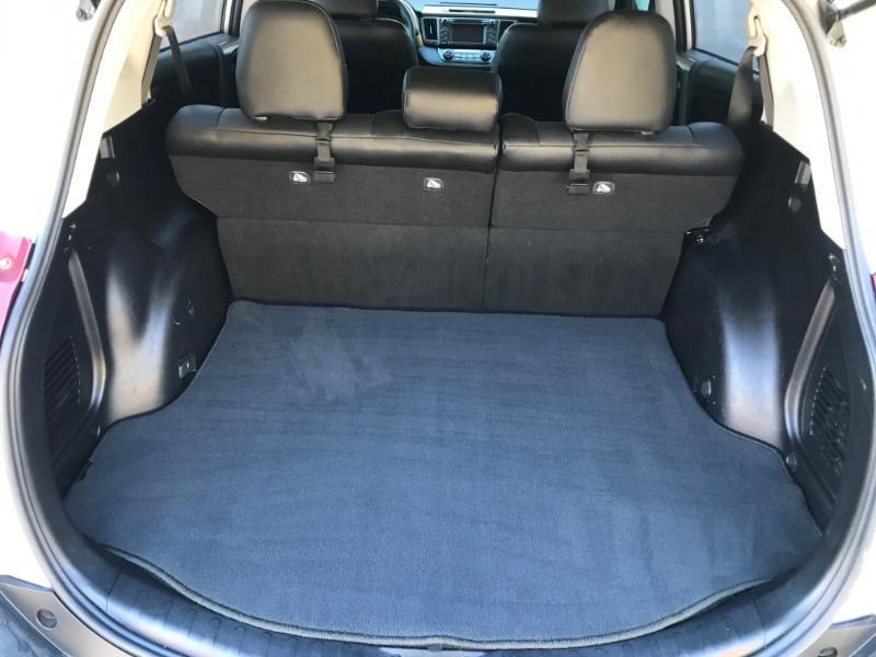Toyota RAV4 XLE FWD 2014