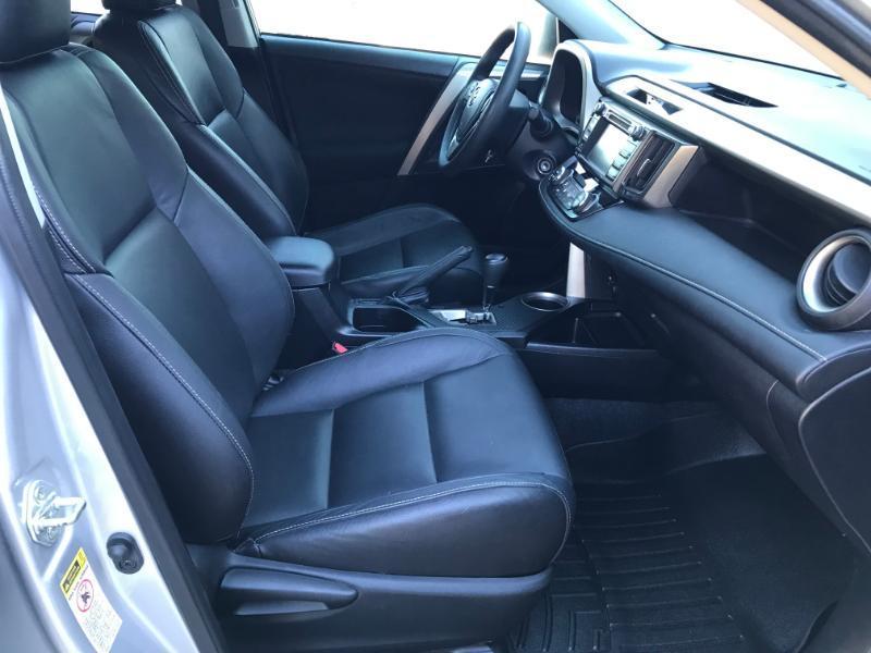 Toyota RAV4 XLE FWD 2014