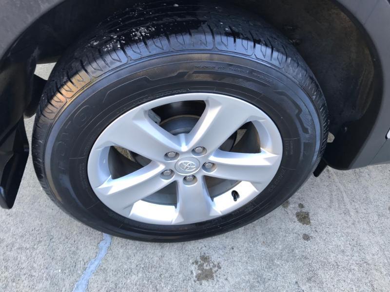 Toyota RAV4 XLE FWD 2014