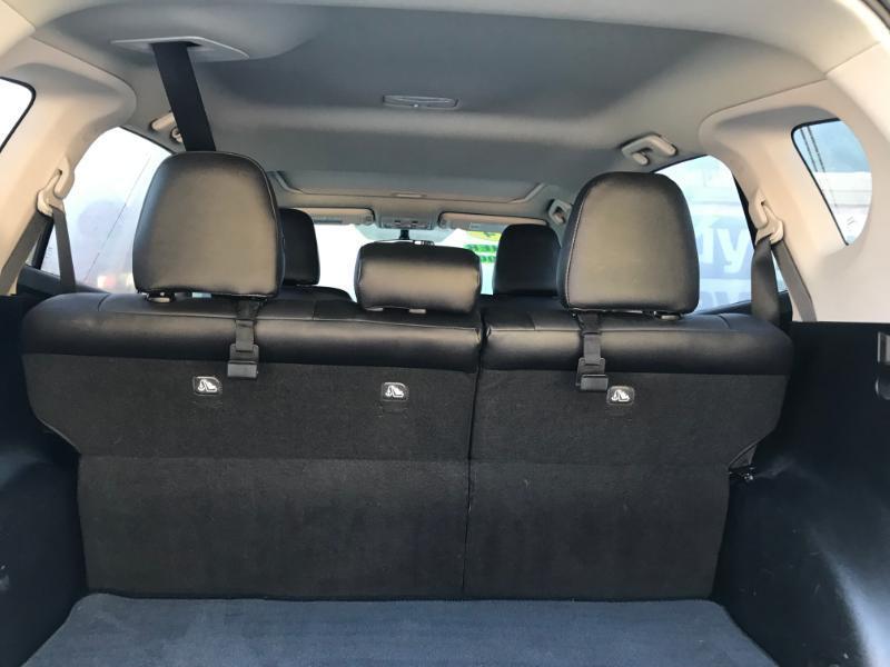 Toyota RAV4 XLE FWD 2014