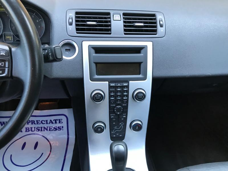 Volvo S40 T5 2011