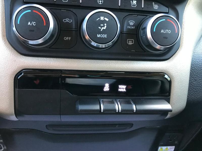 RAM 1500 Laramie Crew Cab 2WD 2019